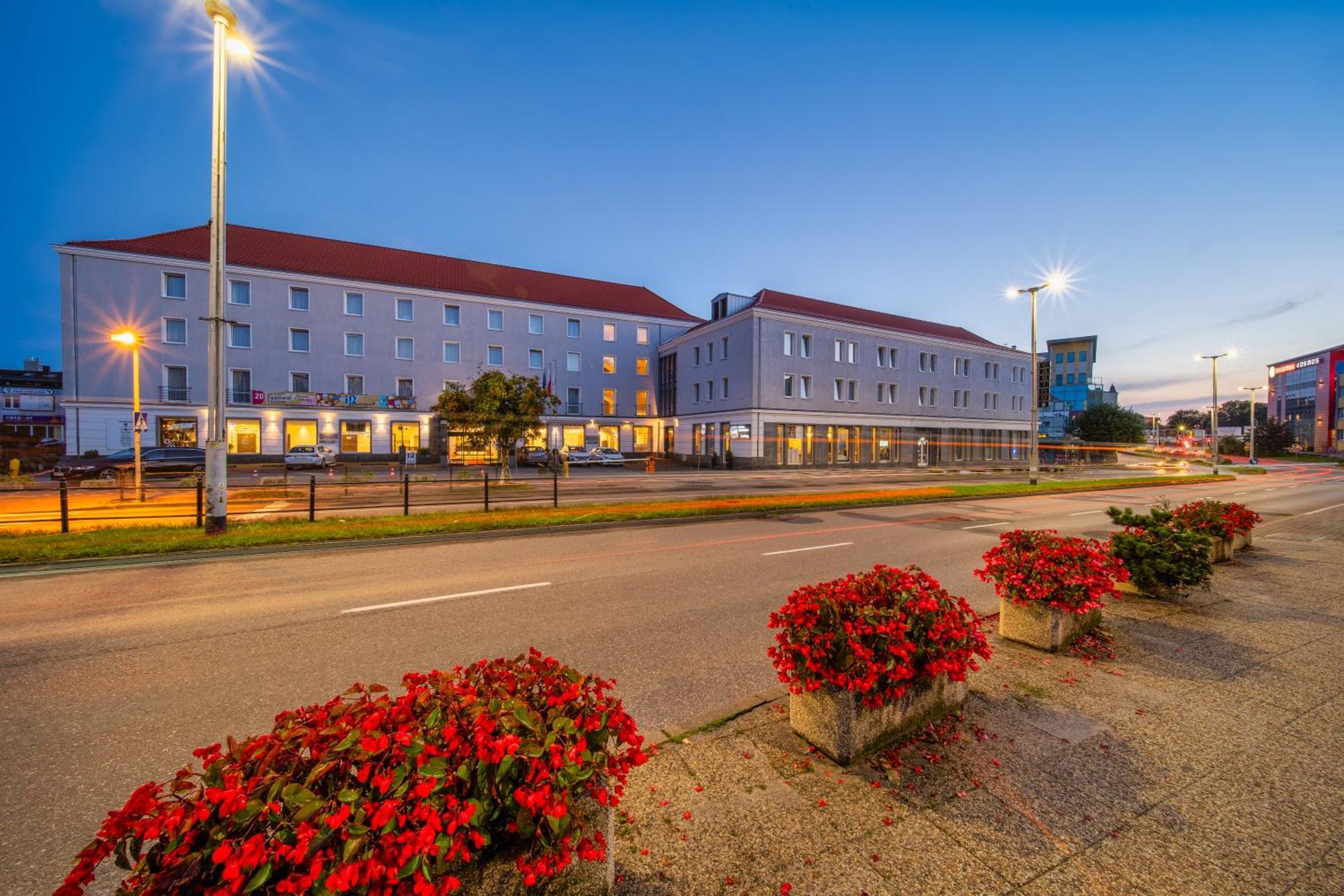Hotel Gromada Arka Lux Koszalin Exterior foto